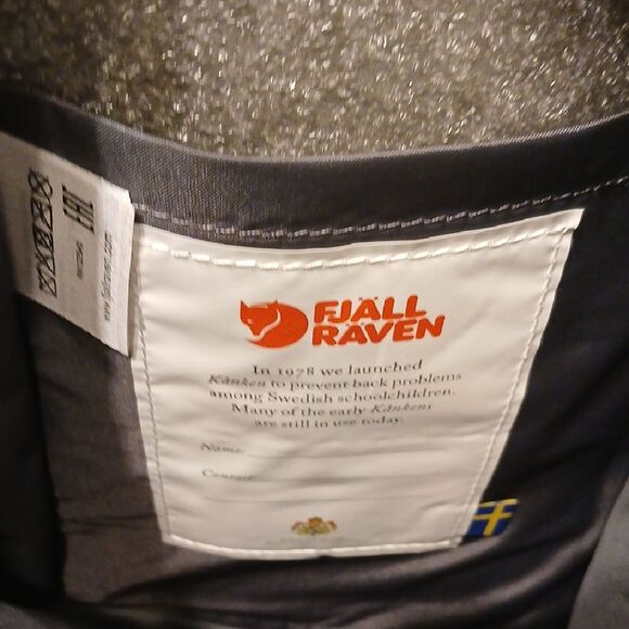 Fjallraven Kanken Gray Backpack - Picture 4 of 4